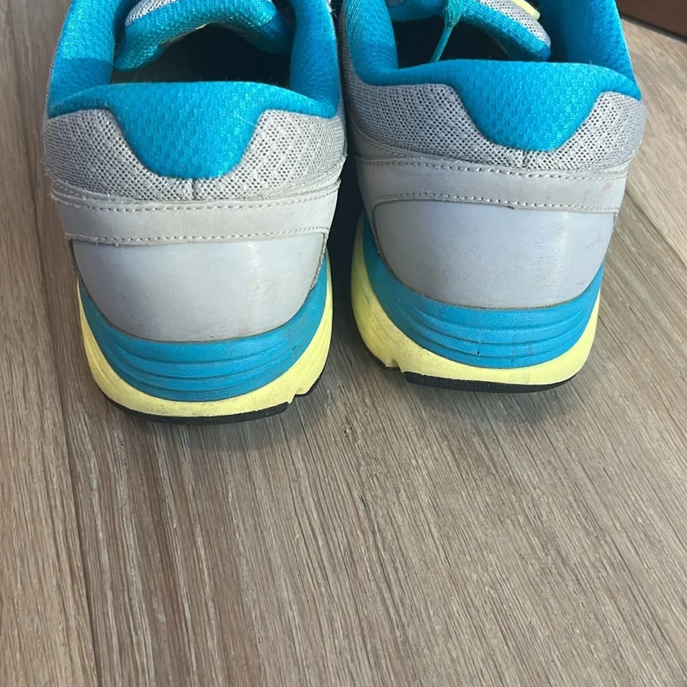 Women’s Nike‎ Size 10 Dual Fusion Run Sneakers